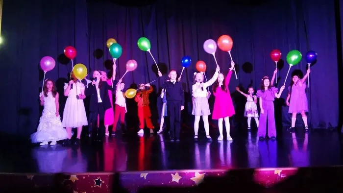 photo_5282858642677897154_y